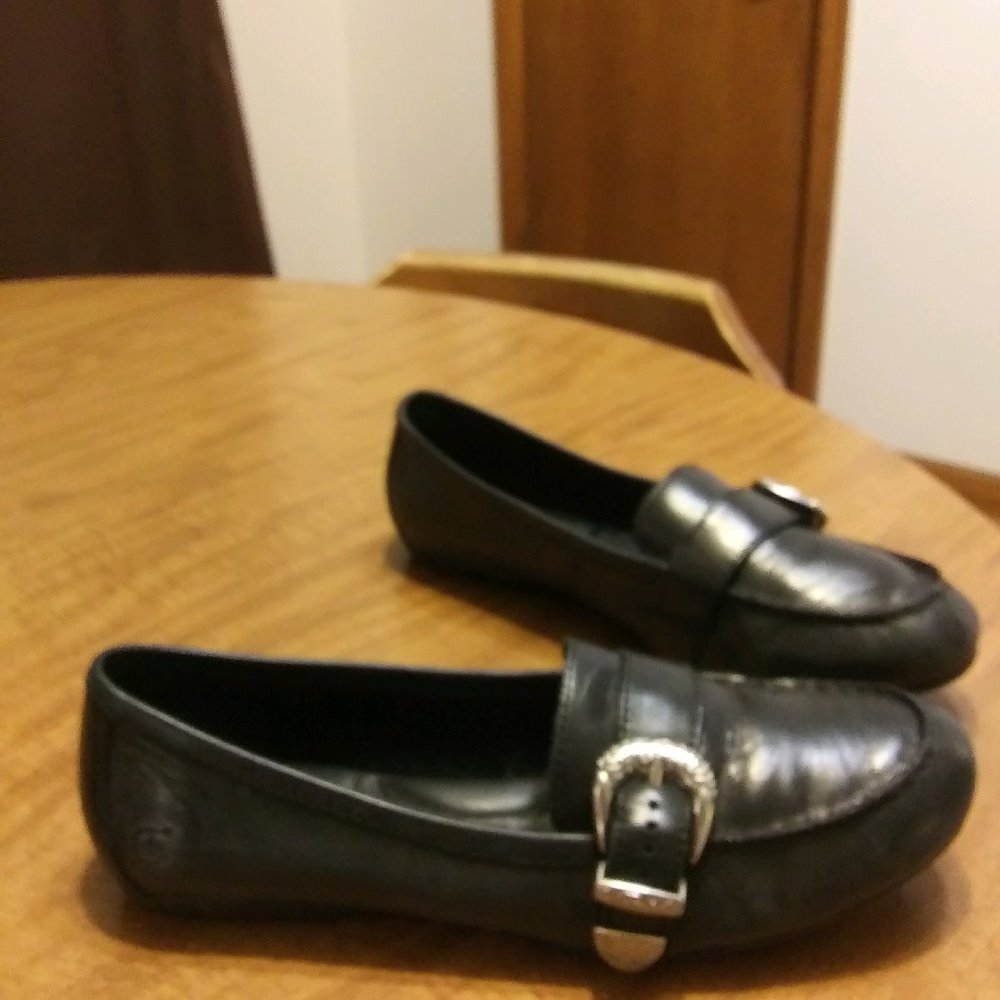 Born Devyn Black Leather Flats Size 9